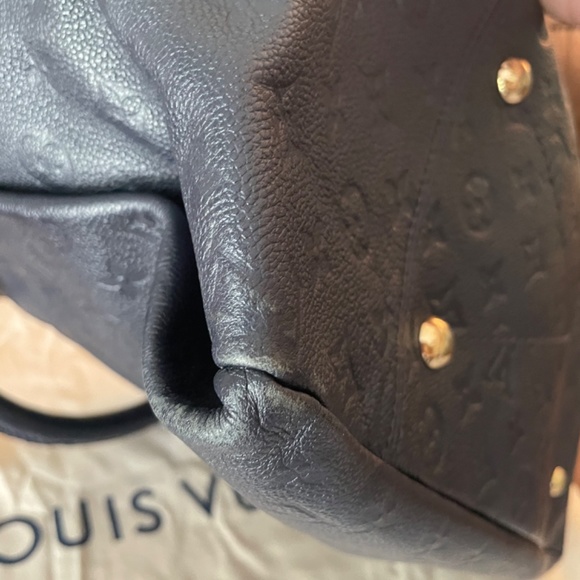 Navy Artsy LV - Picture 6 of 10